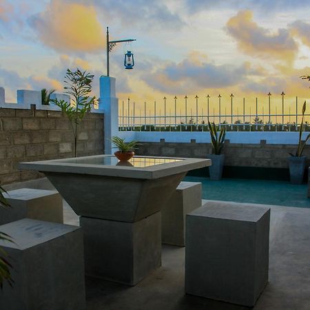 Katunayaka Niwahana Transit City Hotel מראה חיצוני תמונה