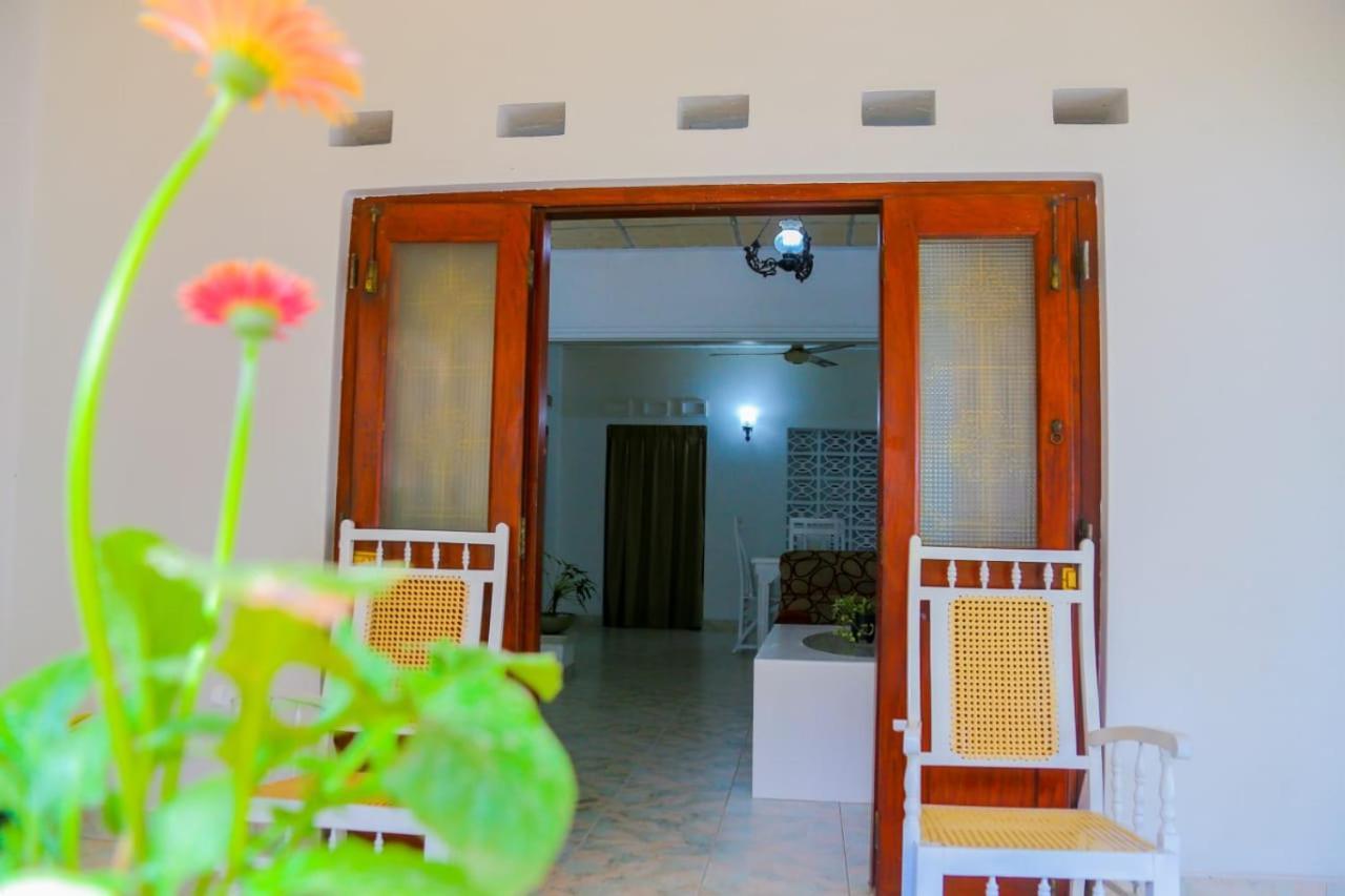 Katunayaka Niwahana Transit City Hotel מראה חיצוני תמונה
