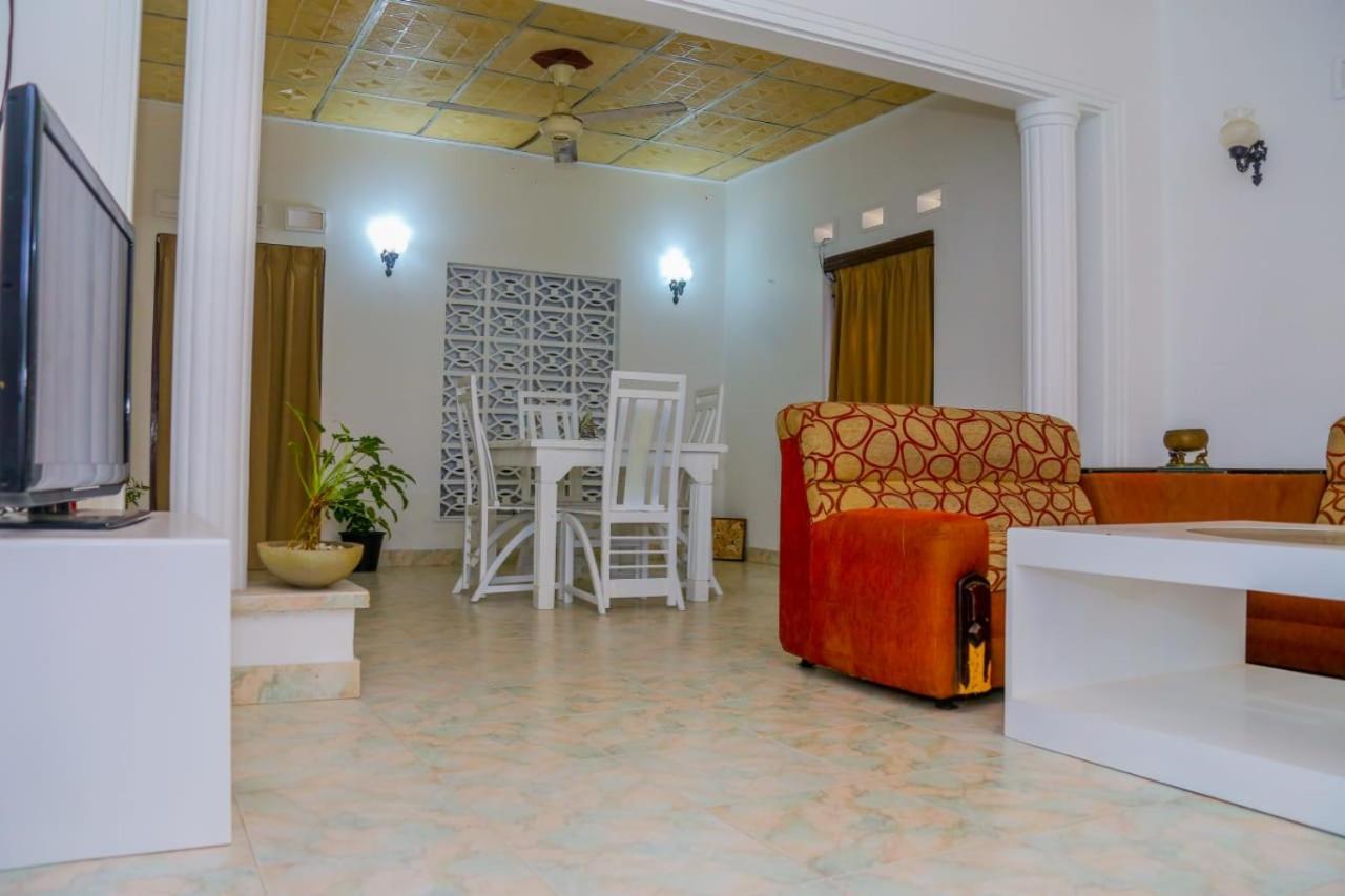 Katunayaka Niwahana Transit City Hotel מראה חיצוני תמונה
