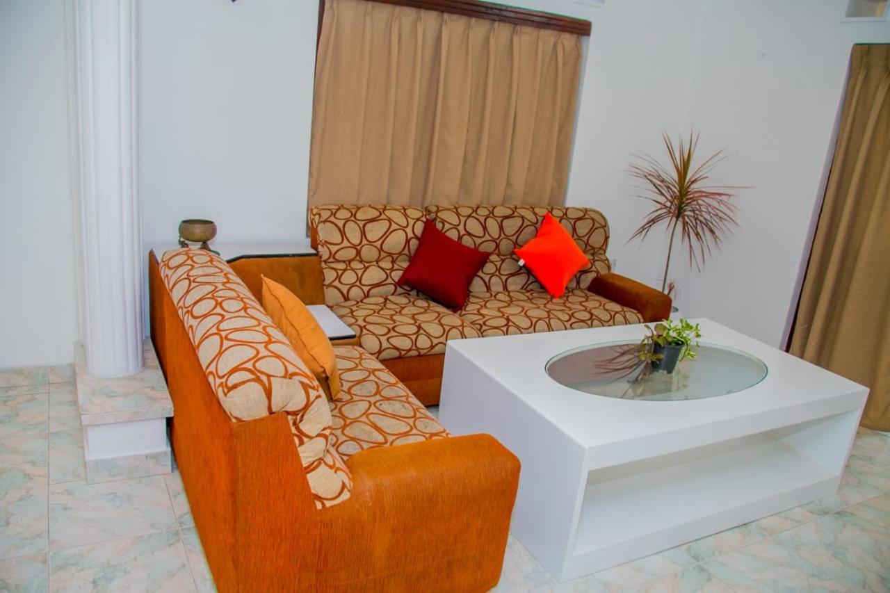 Katunayaka Niwahana Transit City Hotel מראה חיצוני תמונה