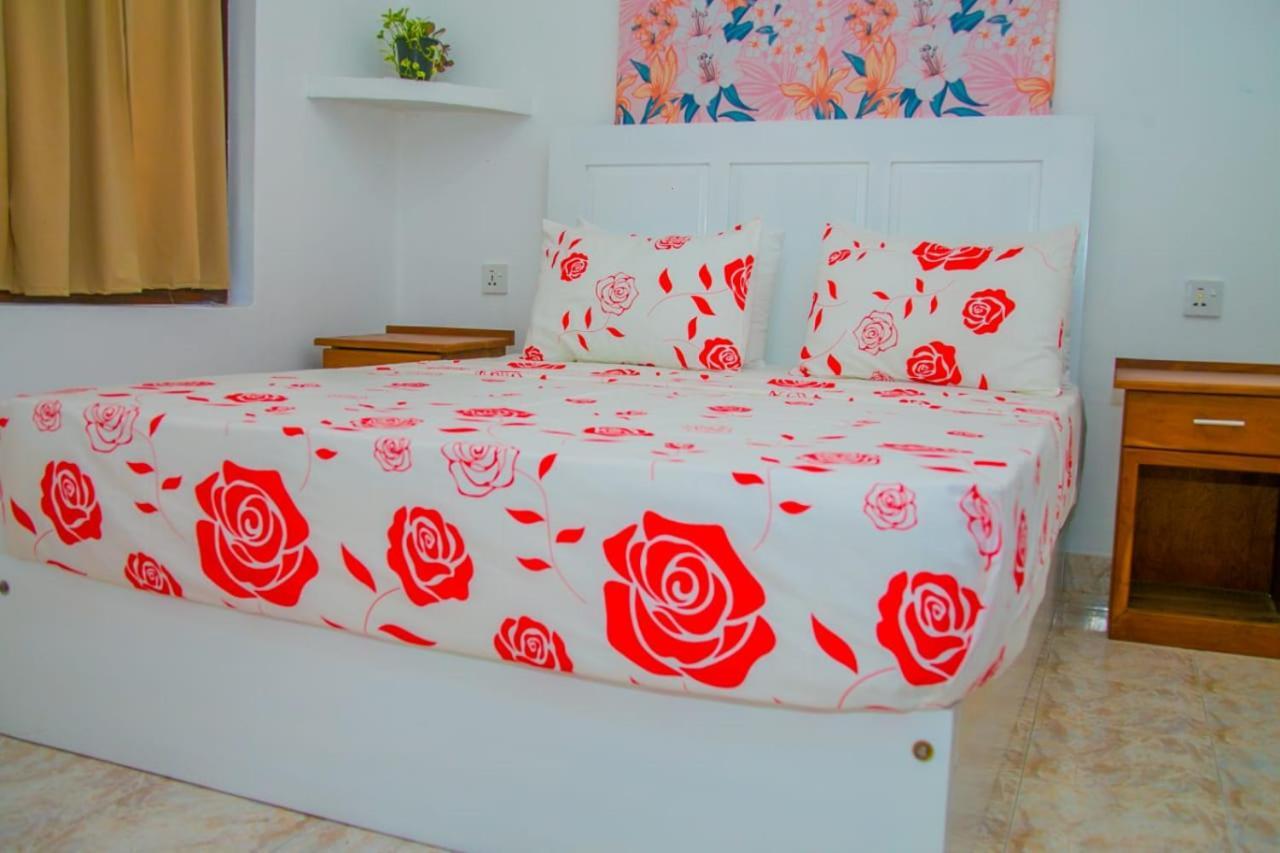 Katunayaka Niwahana Transit City Hotel מראה חיצוני תמונה