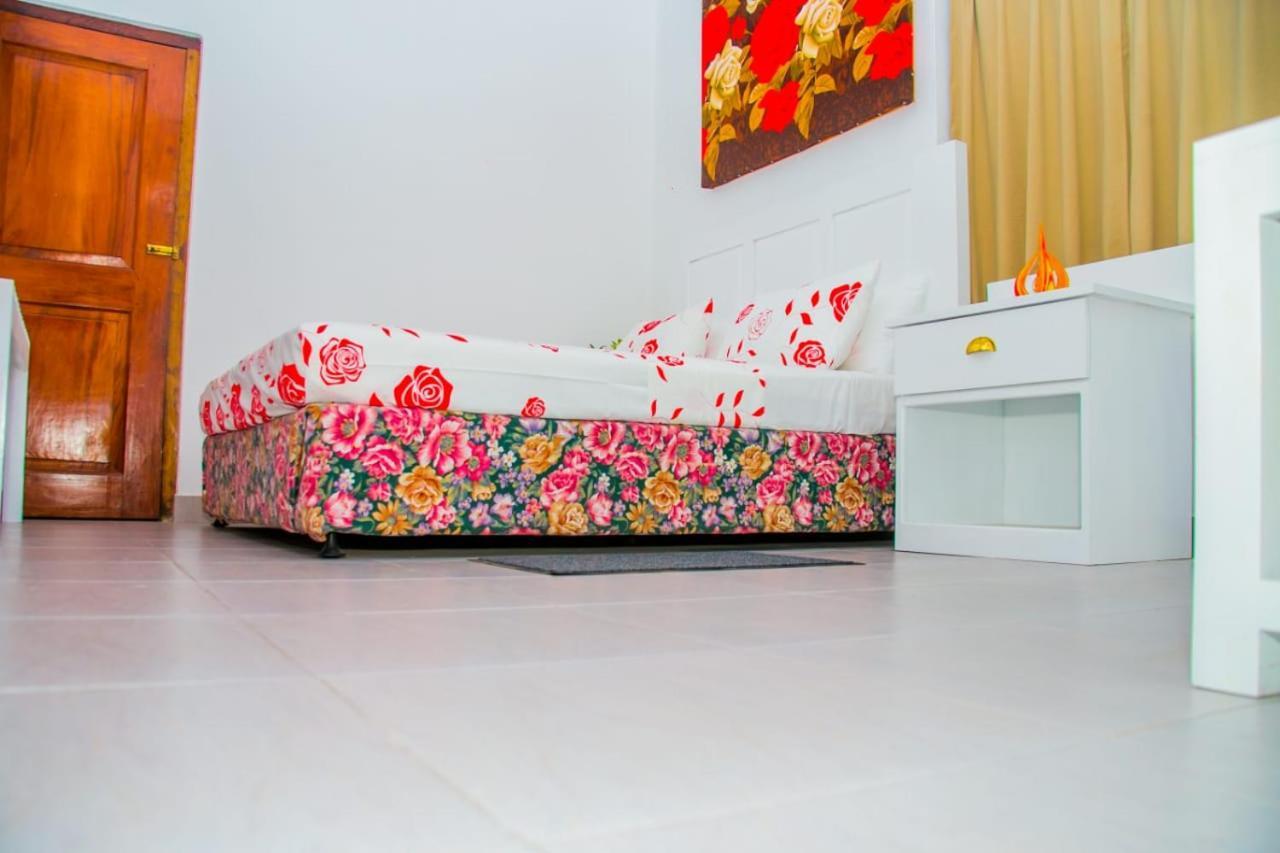 Katunayaka Niwahana Transit City Hotel מראה חיצוני תמונה