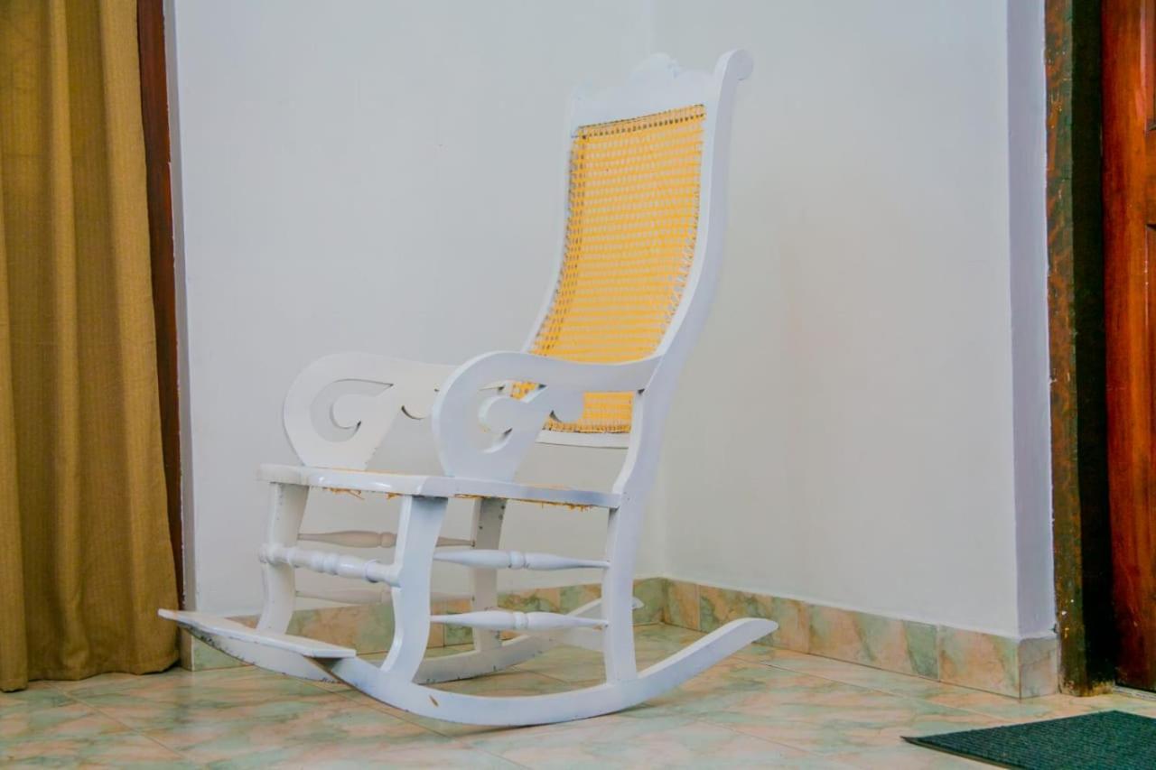 Katunayaka Niwahana Transit City Hotel מראה חיצוני תמונה