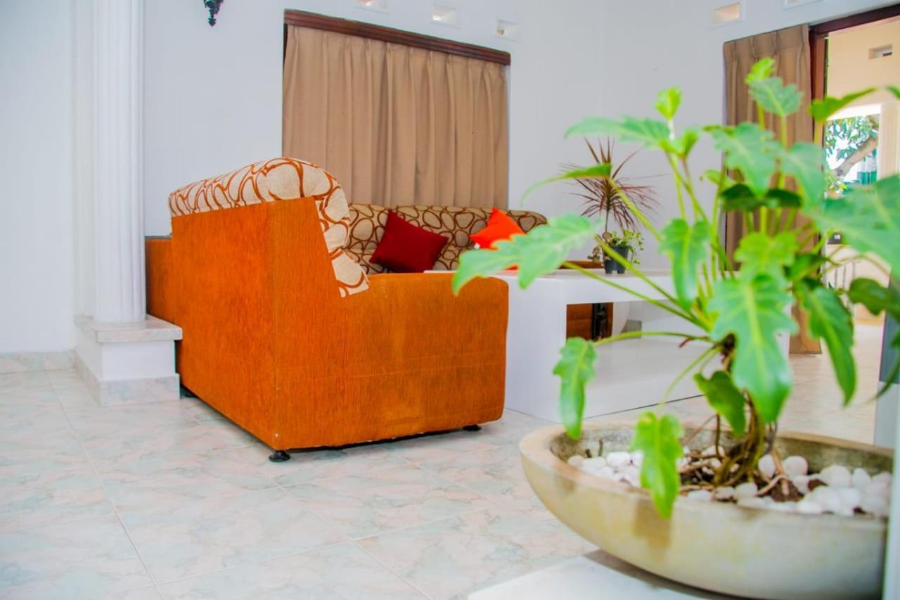 Katunayaka Niwahana Transit City Hotel מראה חיצוני תמונה