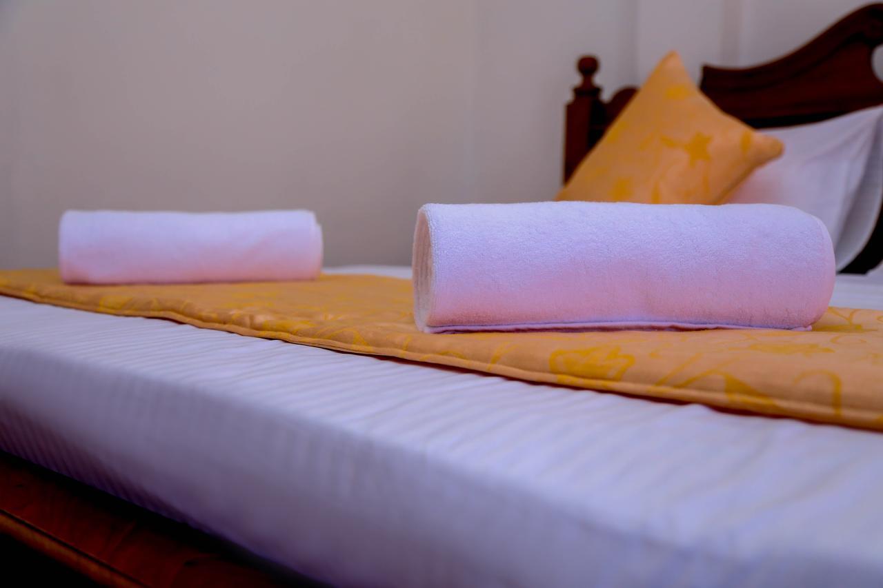 Katunayaka Niwahana Transit City Hotel מראה חיצוני תמונה